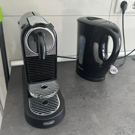 Zentrale 3 Zimmerwohnung Mit Kostenlosem Stellplatz *