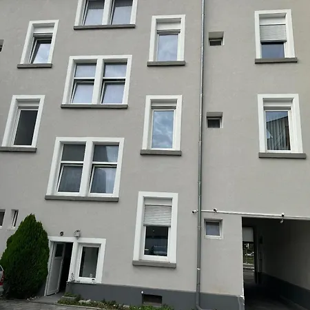Zentrale 3 Zimmerwohnung Mit Kostenlosem Stellplatz Apartman *