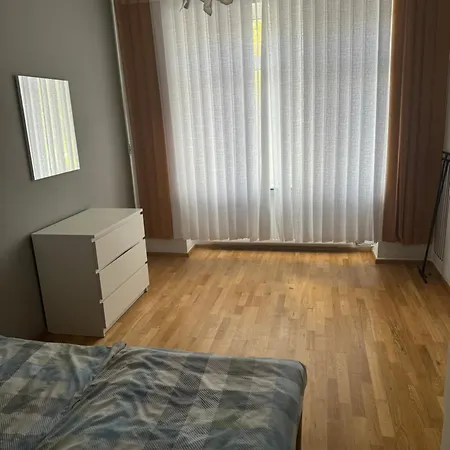 Zentrale 3 Zimmerwohnung Mit Kostenlosem Stellplatz Appartement