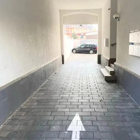 Zentrale 3 Zimmerwohnung Mit Kostenlosem Stellplatz היידלברג