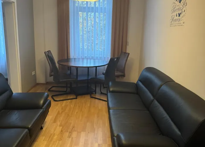 Zentrale 3 Zimmerwohnung Mit Kostenlosem Stellplatz Apartment Heidelberg